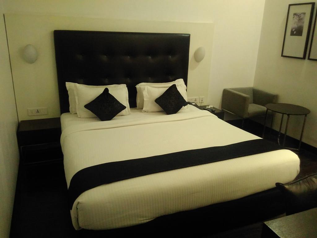 Sapphire Suite Kolkata Exterior photo