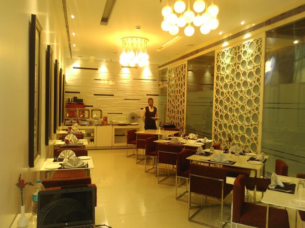 Sapphire Suite Kolkata Exterior photo